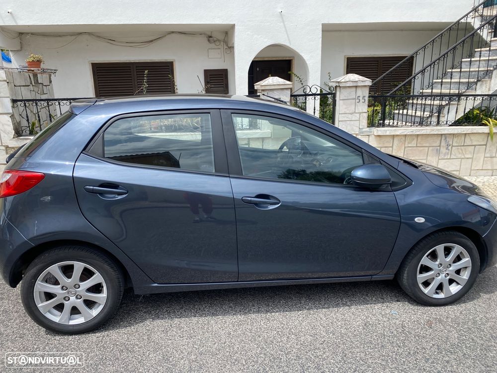 Mazda 2 - 5