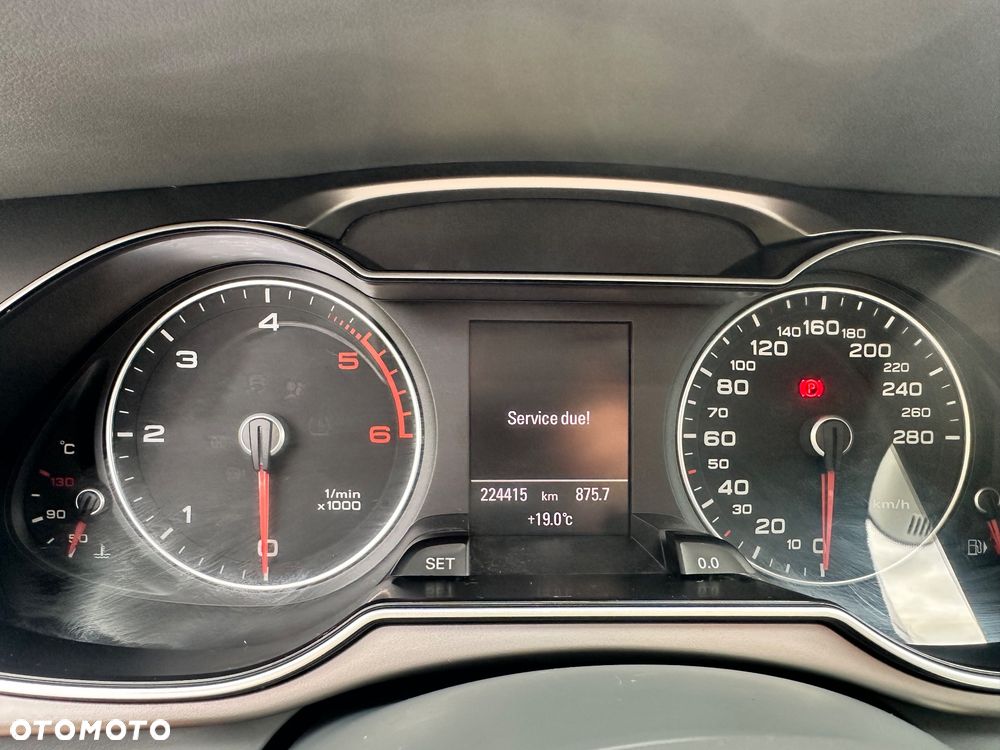 Audi A4 Avant 2.0 TDI - 19