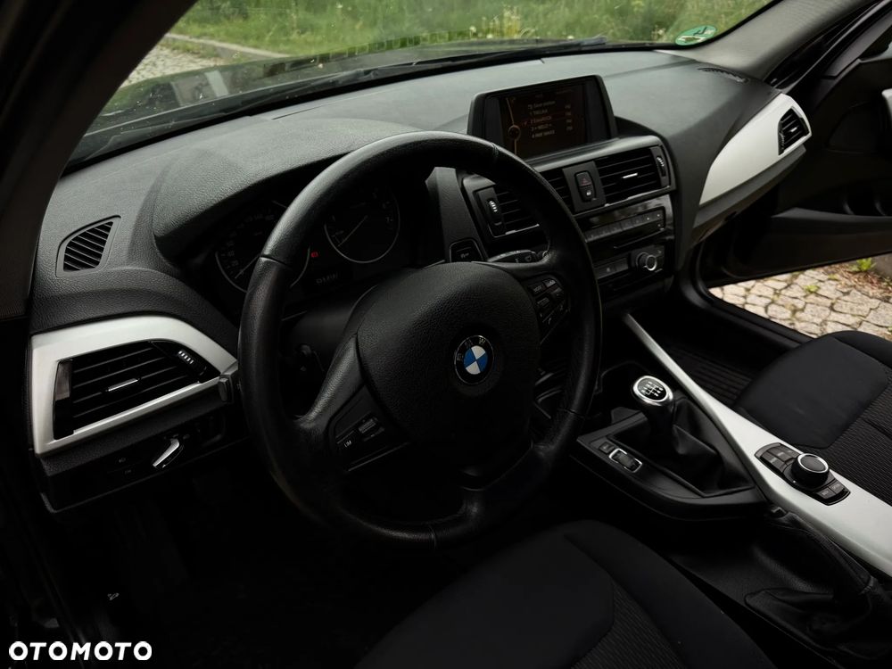 BMW Seria 1 114i - 13