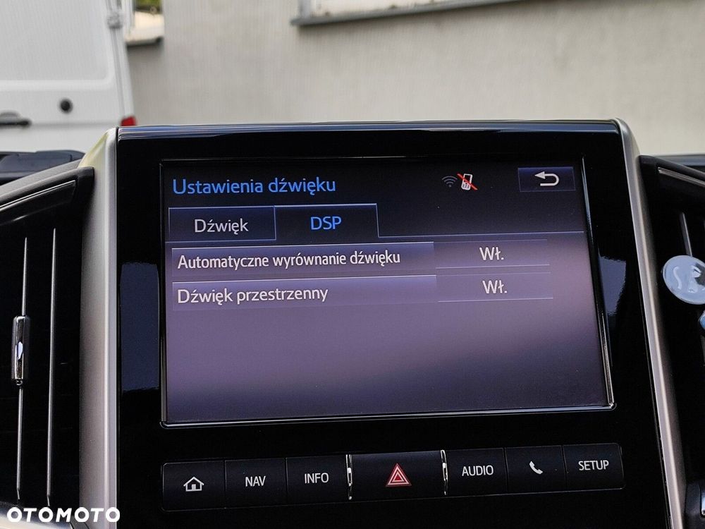 Toyota Land Cruiser - 33