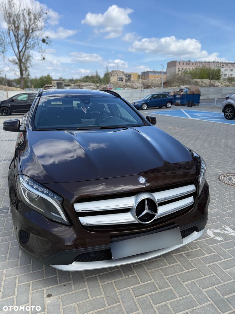 Mercedes-Benz GLA - 2