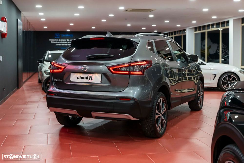 Nissan Qashqai 1.3 DIG-T N-Connecta J18 - 3