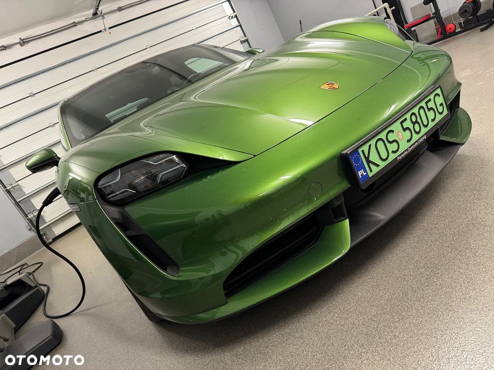 Porsche Taycan - 4