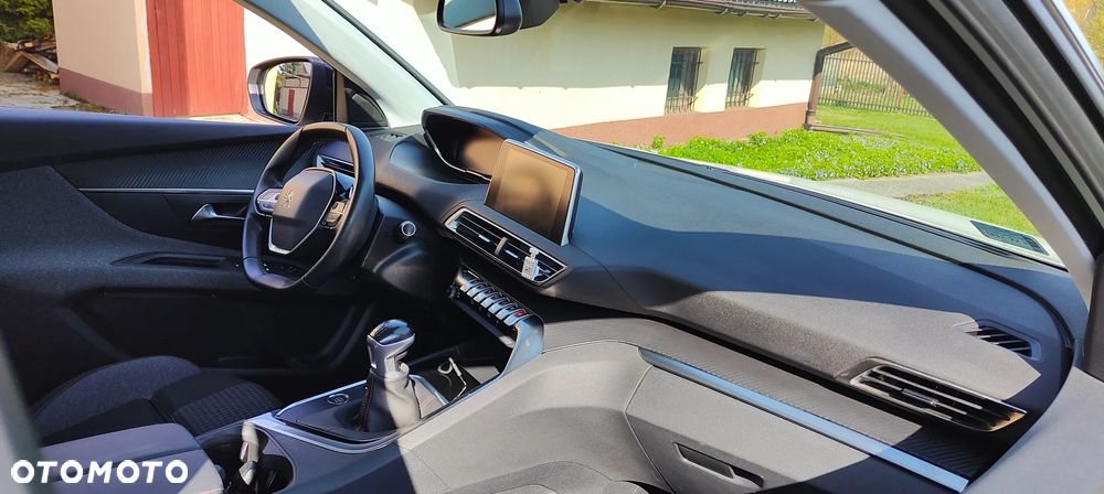 Peugeot 3008 1.2 PureTech Allure S&S - 3