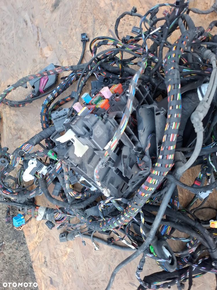 SKODA SUPERB III laurin & klement INSTALACJA WNĘTRZA WIĄZKA KABINY - 4