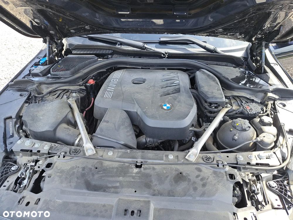 BMW Seria 5 520i mHEV sport - 24