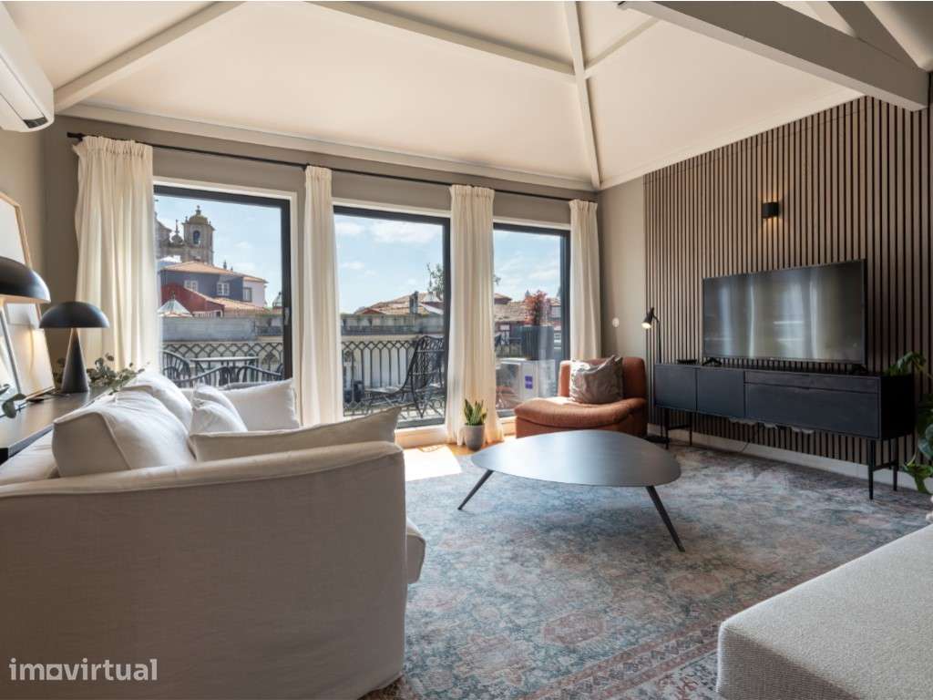 T2 Exclusivo com Vistas Panorâmicas na Baixa do Porto - Grande imagem: 2/34