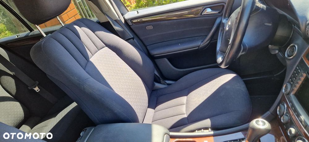 Mercedes-Benz Klasa C 320 CDI 7G-TRONIC Avantgarde - 13