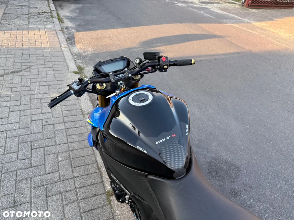 Suzuki GSX 1000 - 9