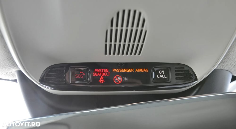 Volvo XC 40 D3 AWD Momentum Pro - 21