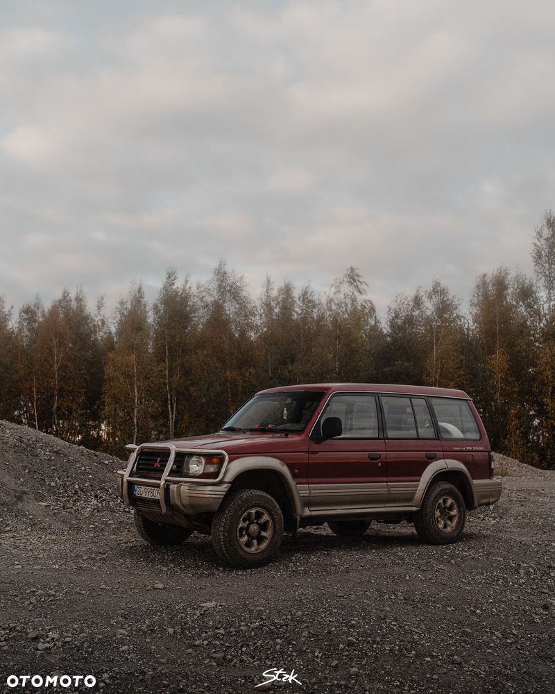 Mitsubishi Pajero 1996 photo 2