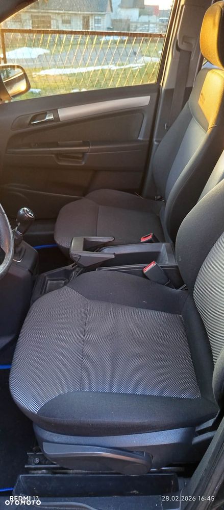 Opel Zafira 1.8 Family - 8