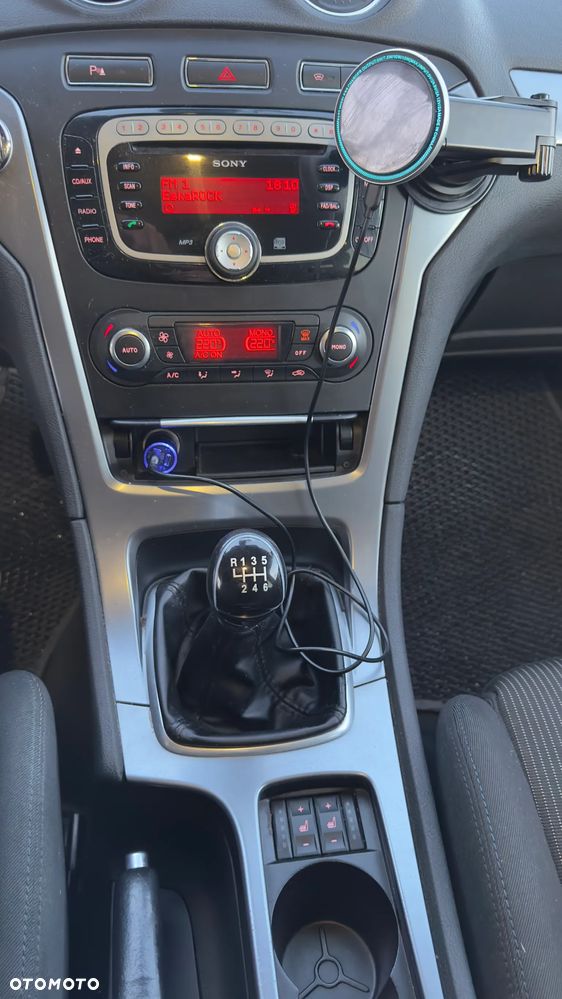 Ford Mondeo 2.0 TDCi Titanium - 12