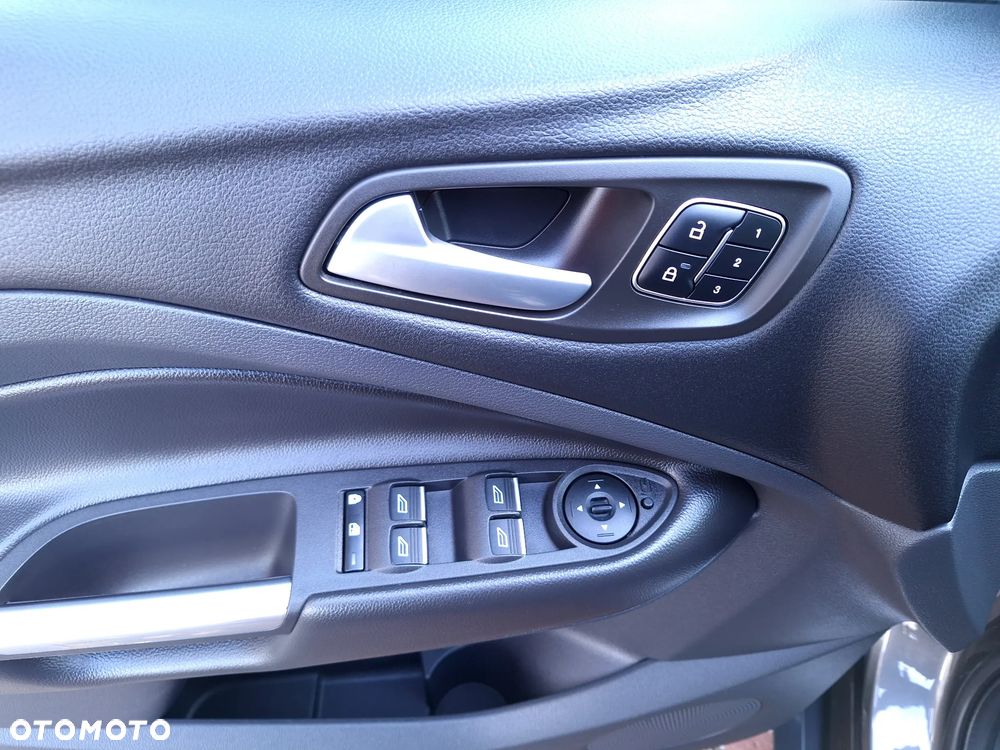 Ford Kuga 2.0 EcoBoost AWD ST-Line ASS - 17