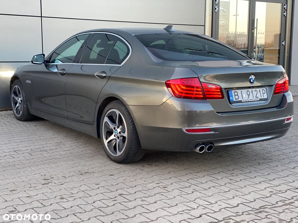 BMW Seria 5 525d xDrive Luxury Line - 4