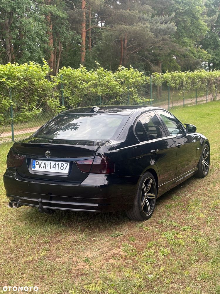 BMW Seria 3 318d DPF - 8