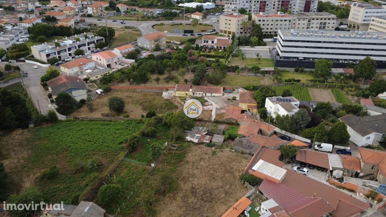 Casa para Reabilitar com Terreno de 1.963 m2 – Vila Nova de Gaia - Grande imagem: 4/6