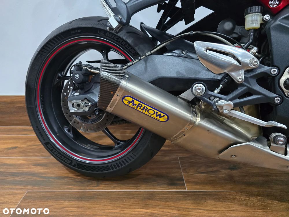 Triumph Street Triple - 22