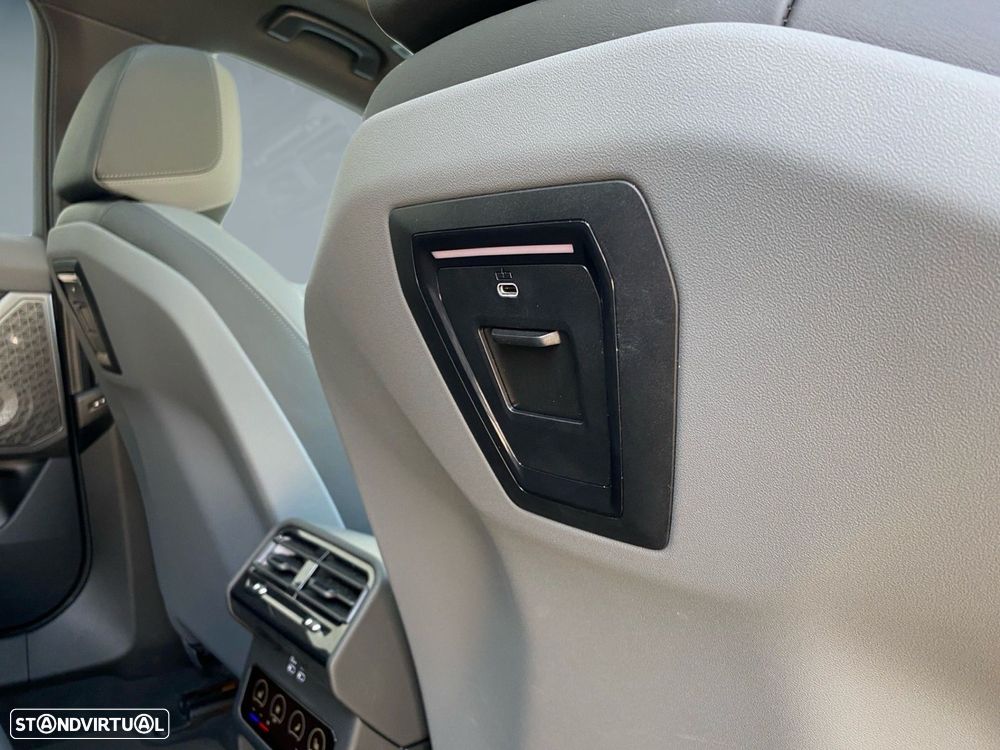 BMW 520 d Pack Desportivo M Pro - 24