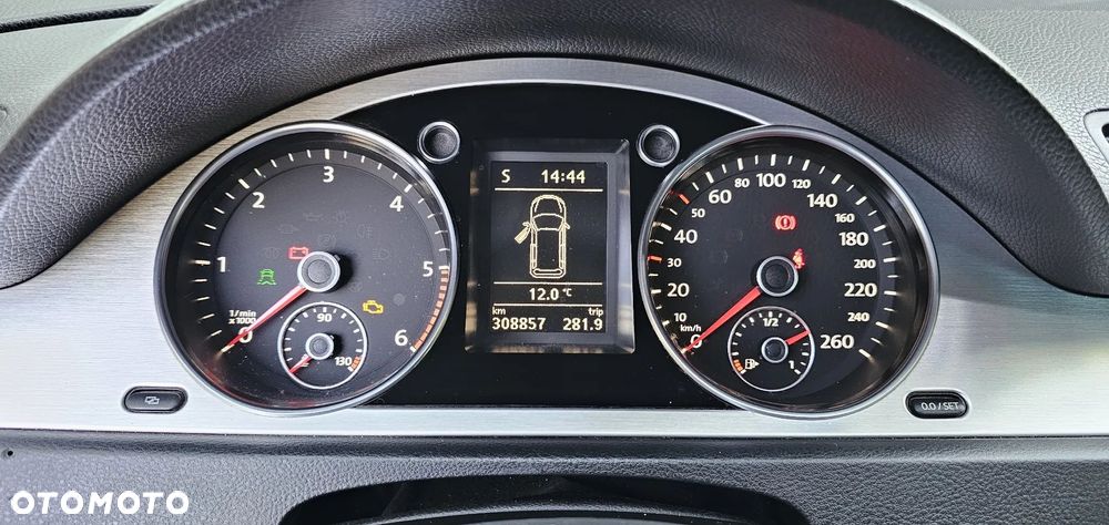 Volkswagen Passat 2.0 TDI Comfortline - 9