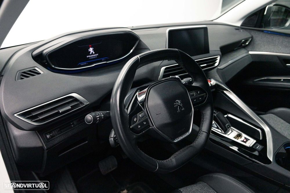 Peugeot 5008 1.5 BlueHDi Allure EAT8 - 25