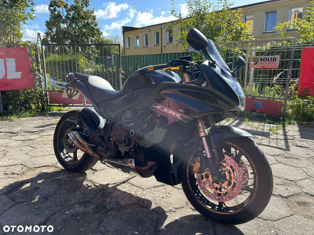 Honda CBR - 4
