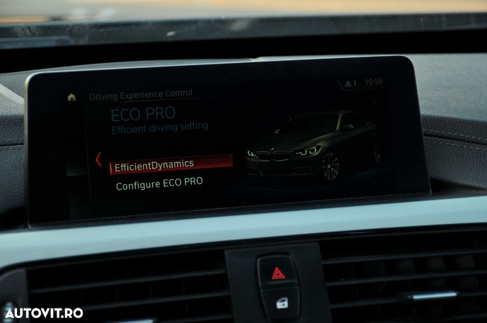 BMW Seria 3 318d Aut. M Sport - 25
