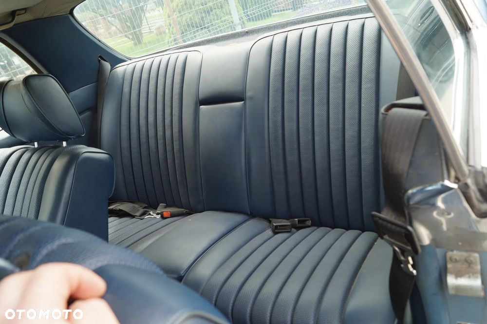 Mercedes-Benz W123 - 29