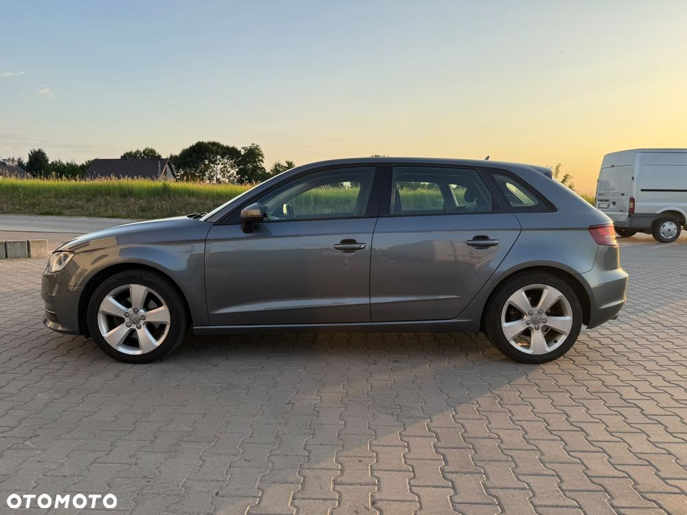 Audi A3 Sportback 2.0 TDI - 4
