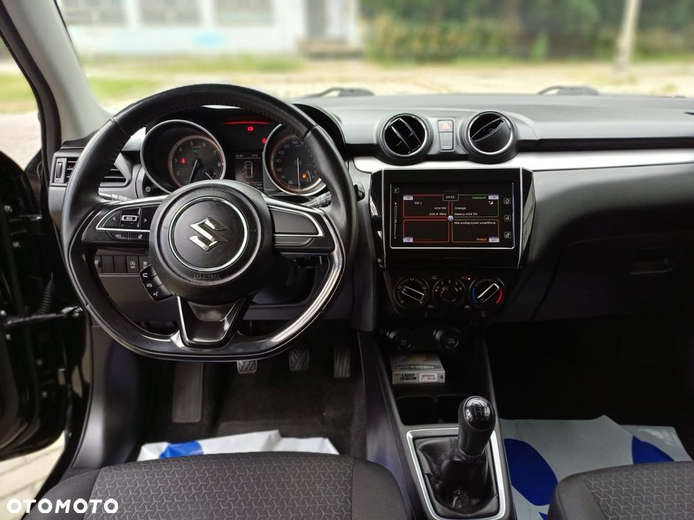 Suzuki Swift 1.2 Premium Plus - 18
