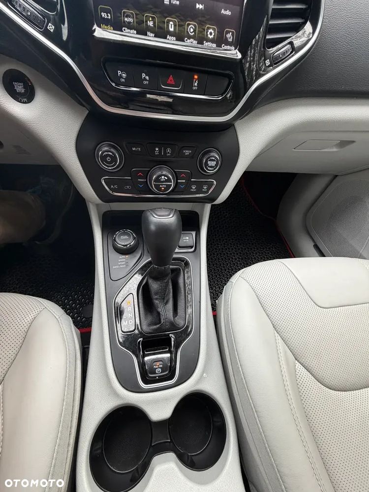 Jeep Cherokee 3.2 V6 Pentastar Active Drive I Automatik Limited - 24