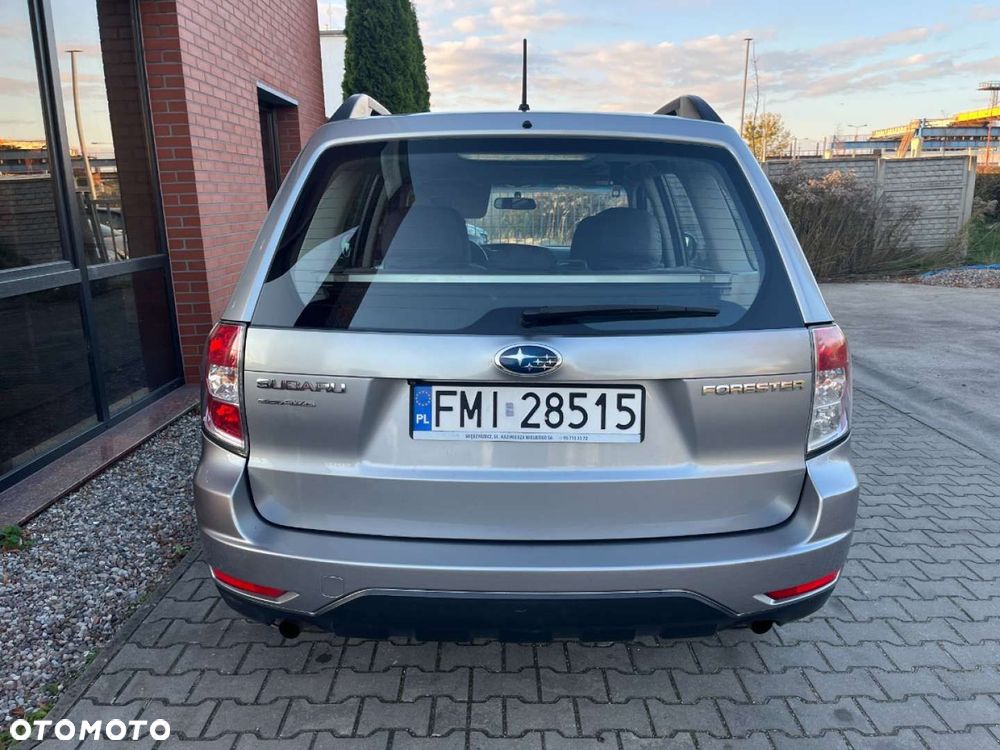 Subaru Forester 2.0i Comfort Lineartronic - 5