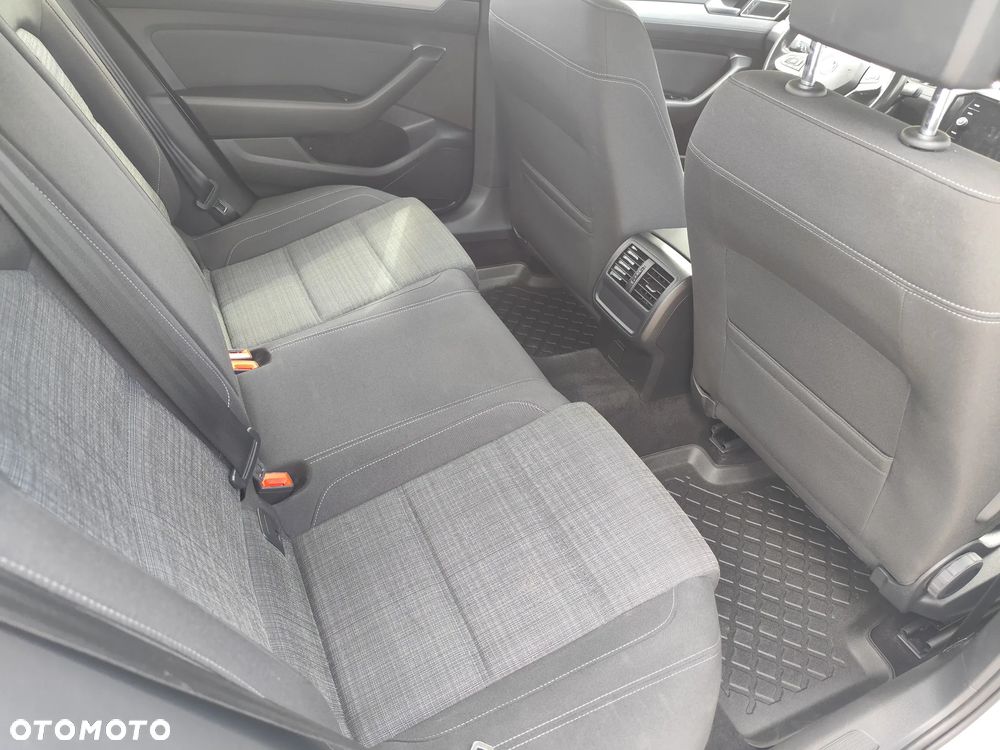Volkswagen Passat 2.0 TDI EVO Business - 20