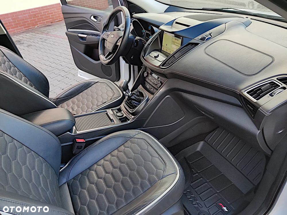 Ford Kuga 2.0 TDCi 2x4 Vignale - 23