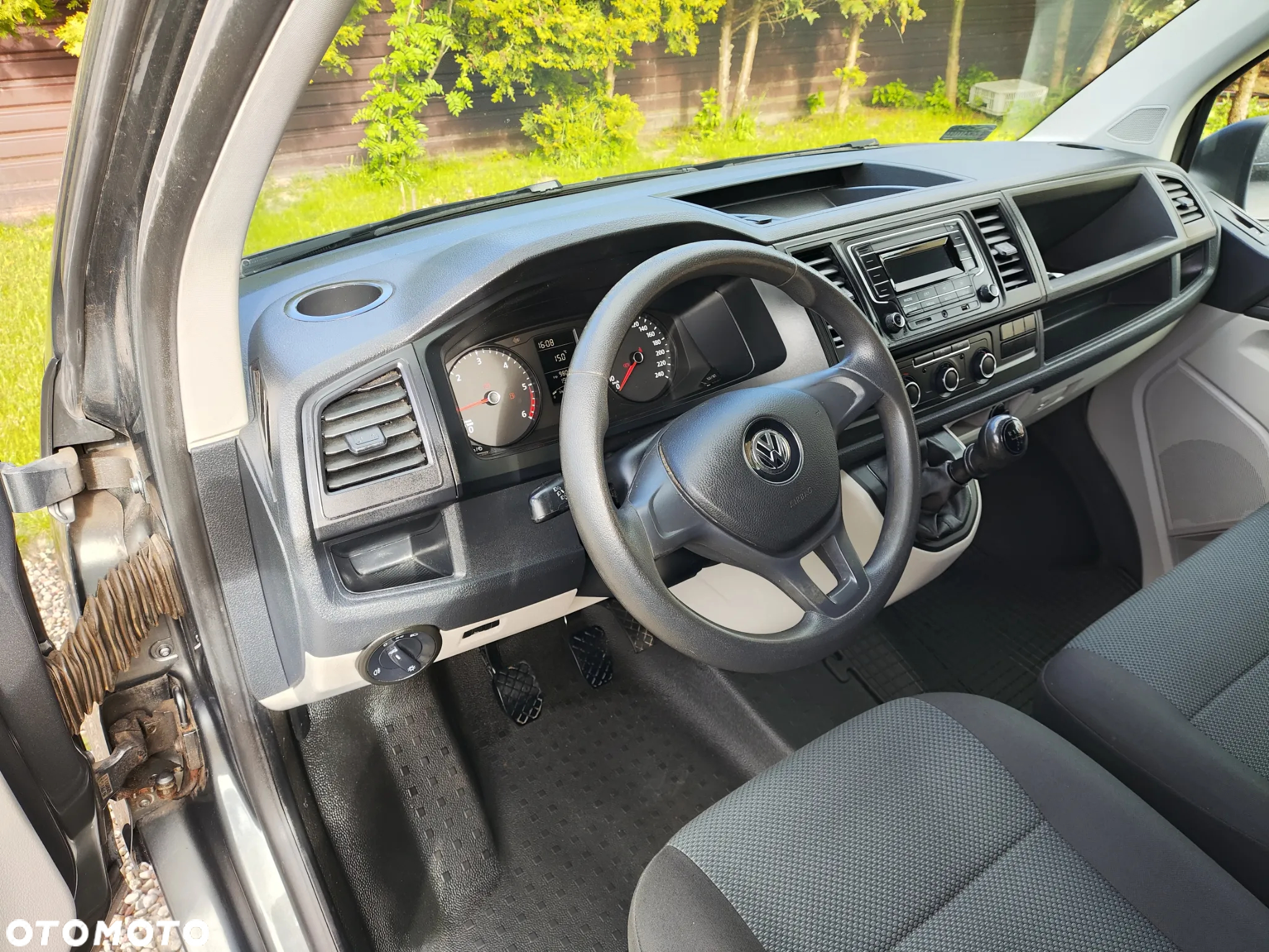 Volkswagen Transporter T6 TDI L1H2 - 8