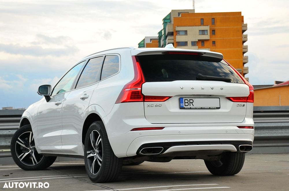 Volvo XC 60 D5 AWD Geartronic RDesign - 6