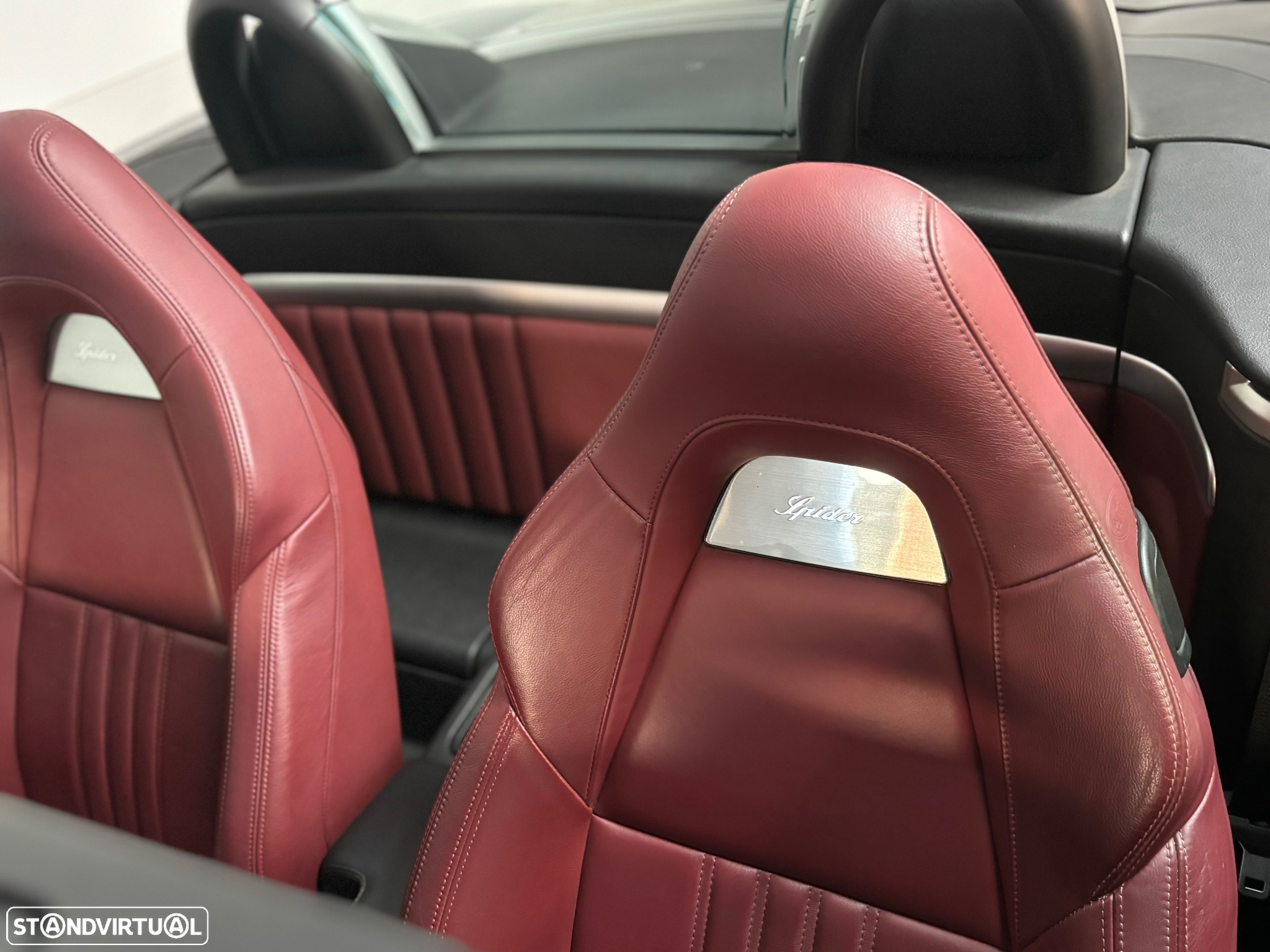 Alfa Romeo Spider 2.4 JTDm - 6