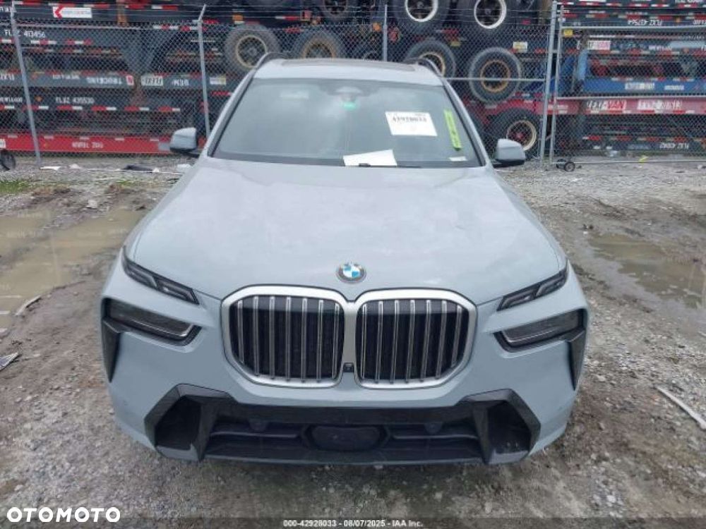BMW X7 - 8