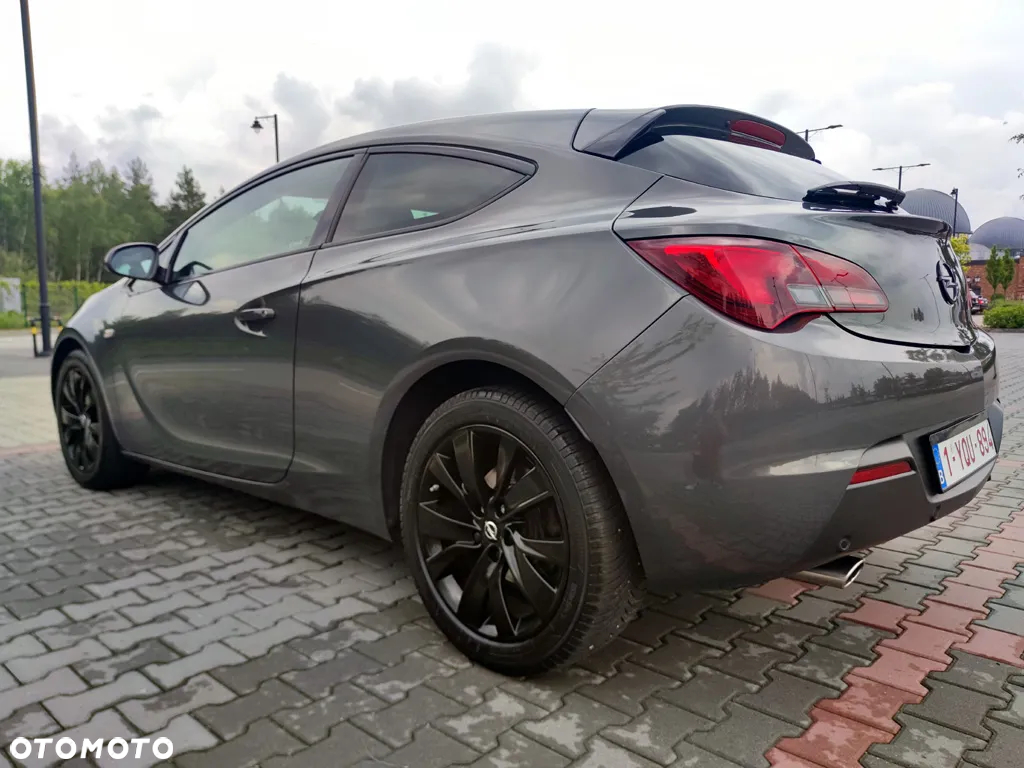 Opel Astra IV GTC 1.4 T Sport - 3