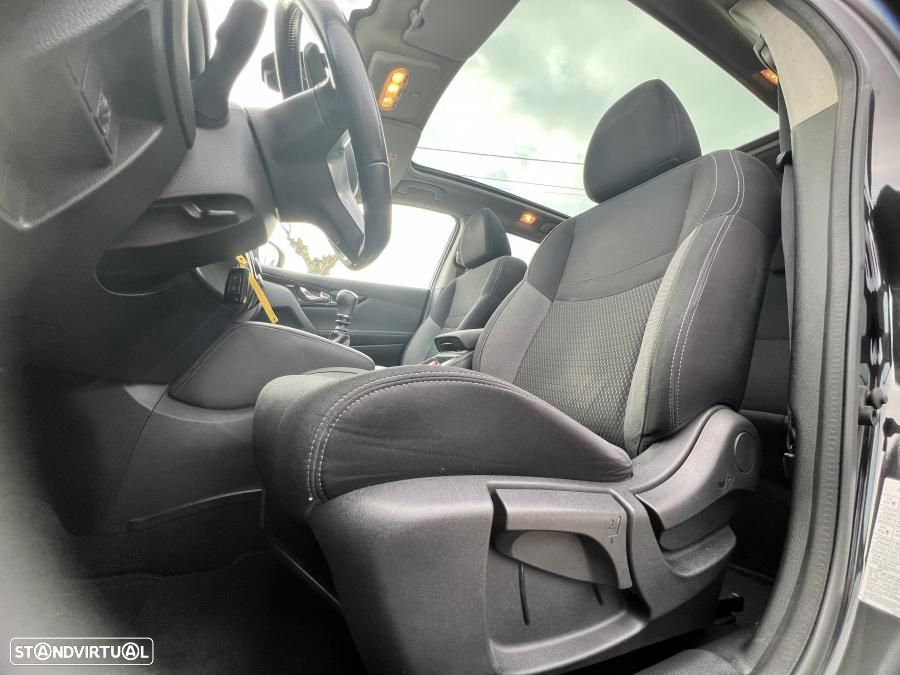 Nissan Qashqai 1.5 dCi N-Connecta - 22