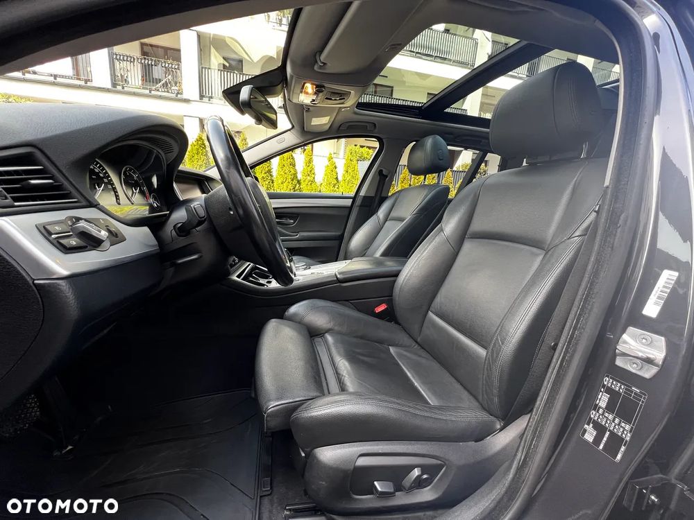 BMW Seria 5 520d Luxury Line - 25