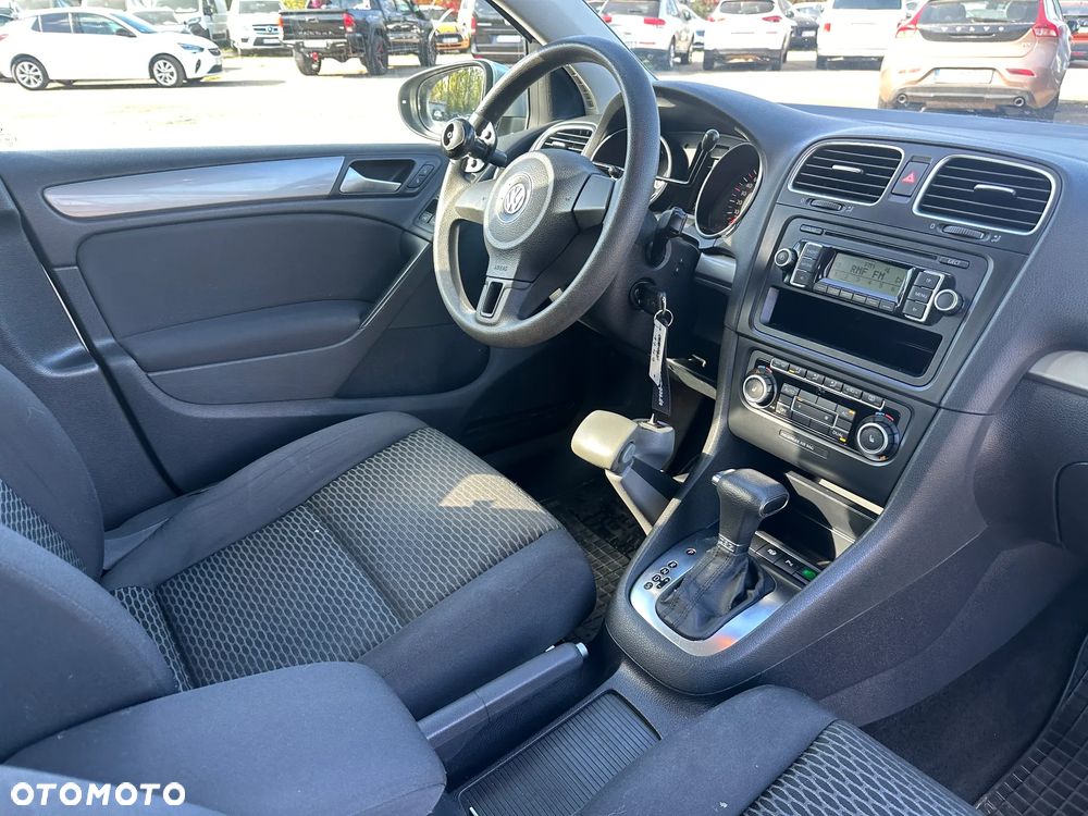 Volkswagen Golf - 10