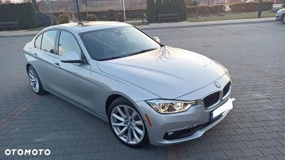 BMW Seria 3 328i xDrive Luxury Line - 3