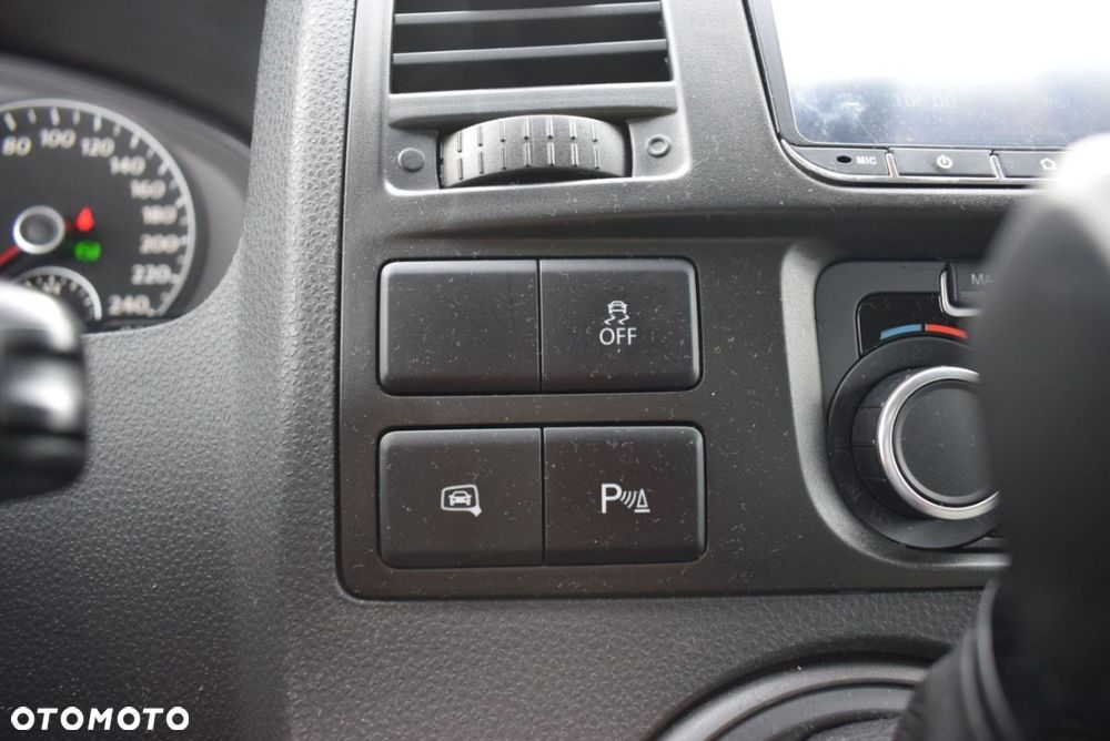 Volkswagen Caravelle - 27