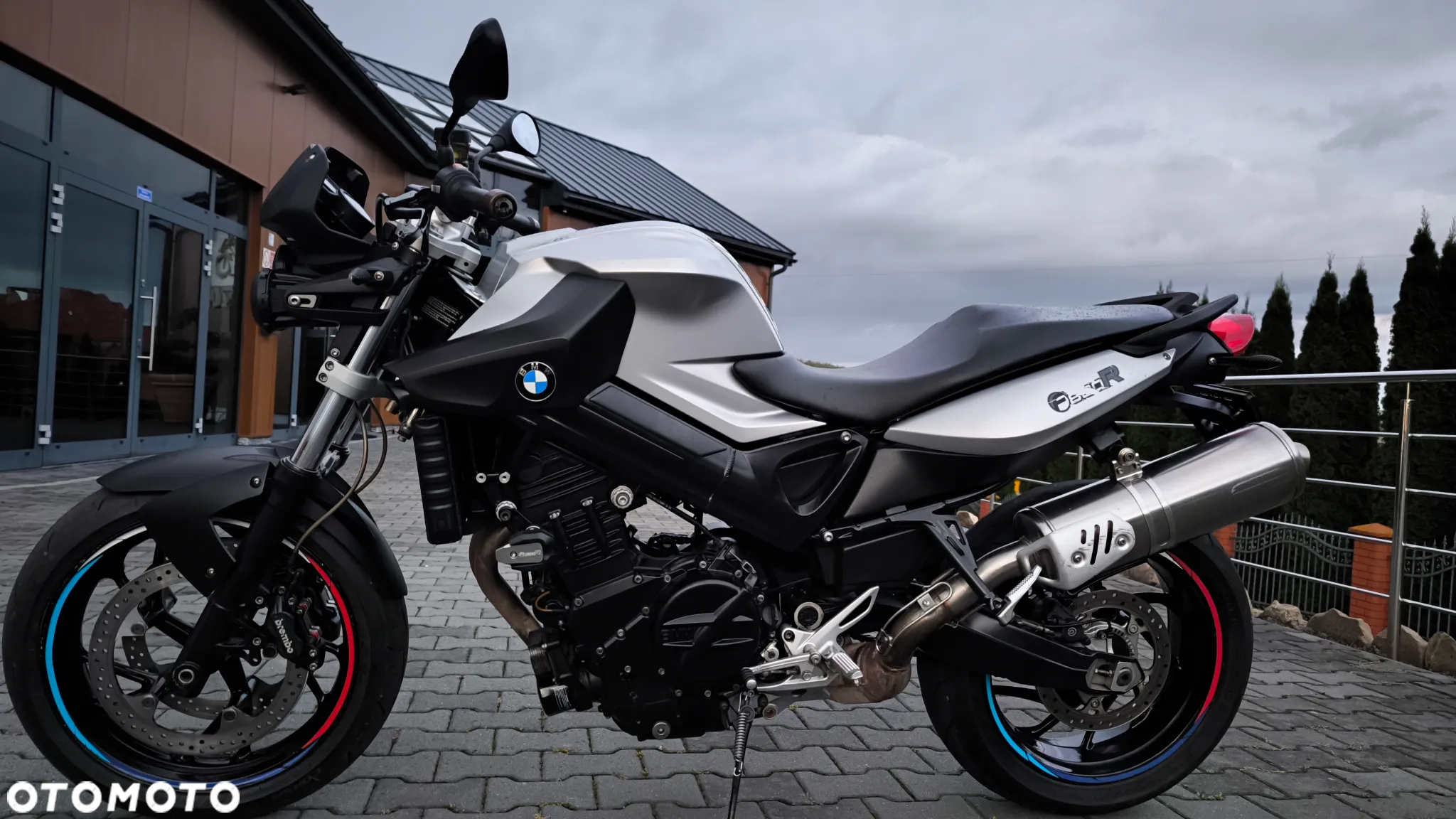 BMW F - 4