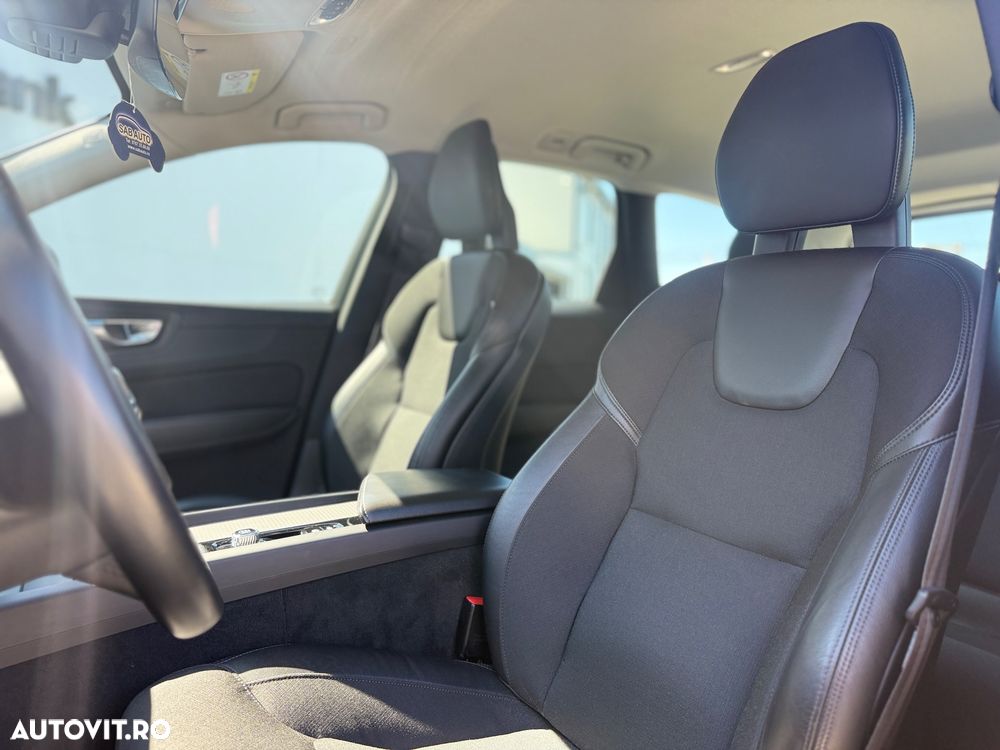 Volvo XC 60 T5 AWD Geartronic Momentum - 10