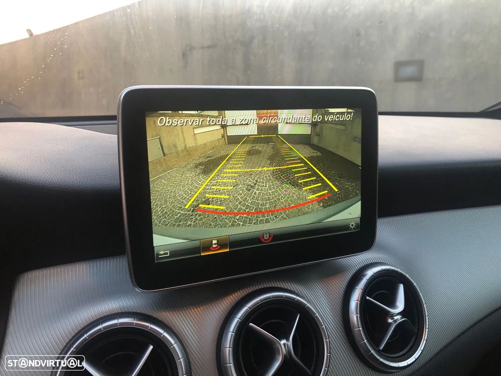 Mercedes-Benz CLA 180 d Shooting Brake Urban - 16