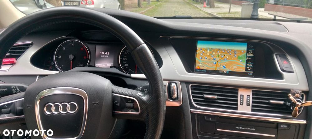 Audi A4 Allroad - 12
