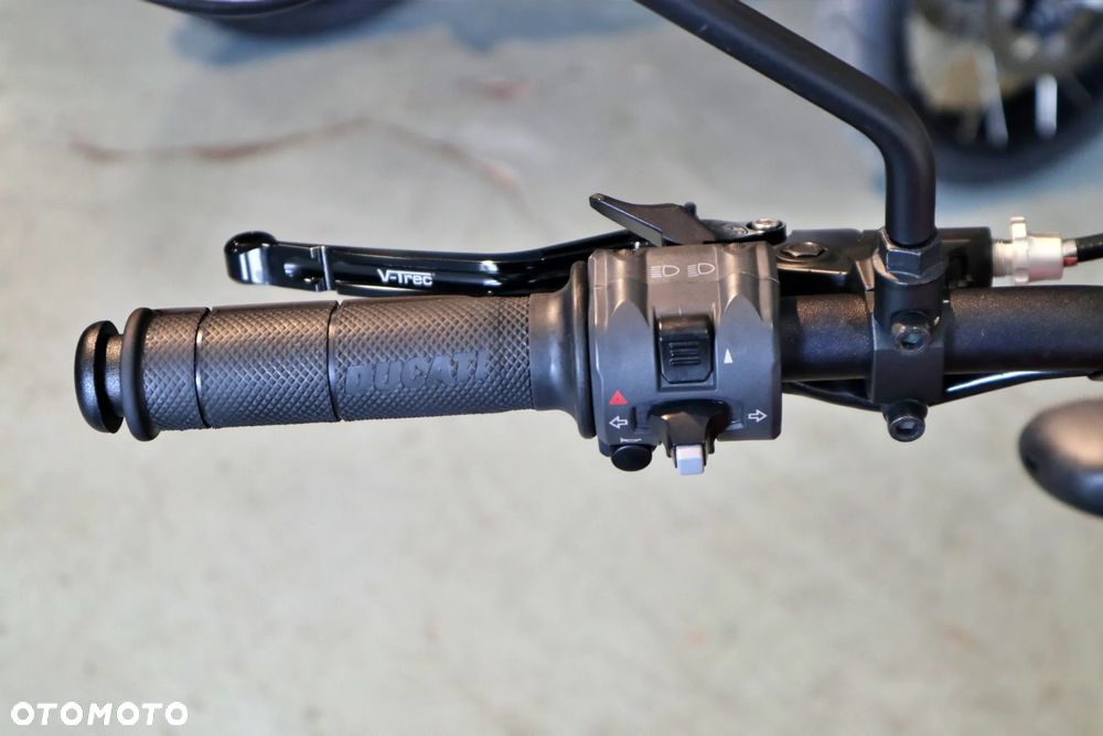 Ducati Scrambler - 9