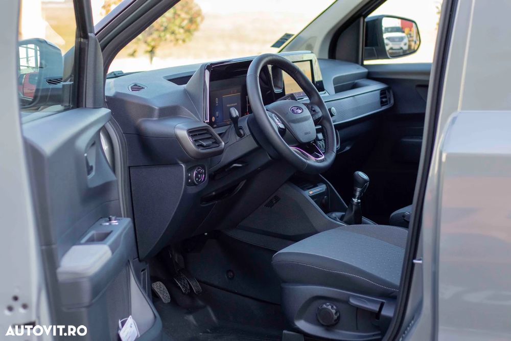 Ford Transit Courier - 27